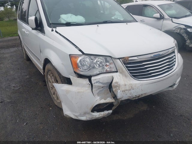 Продаж на аукціоні авто 2015 Chrysler Town & Country Touring, vin: 2C4RC1BG1FR564995, номер лоту: 44977691