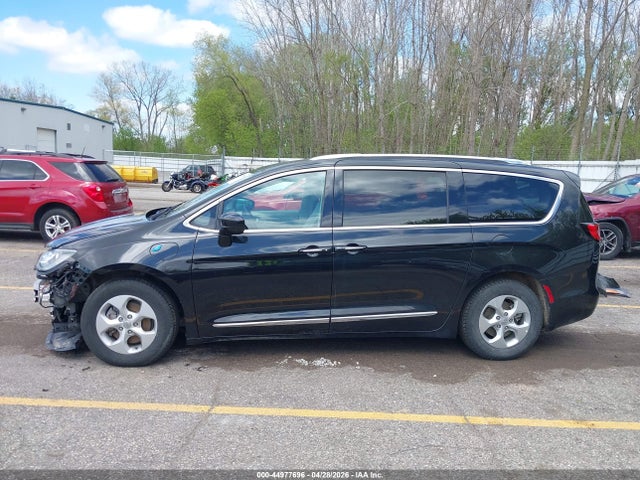 Aukcja sprzedaży 2018 Chrysler Pacifica Hybrid Touring L, vin: 2C4RC1L78JR124893, numer aukcji: 44977696
