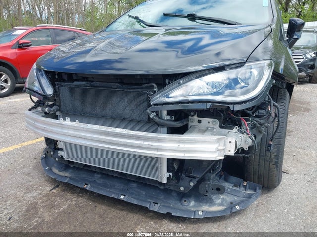 Aukcja sprzedaży 2018 Chrysler Pacifica Hybrid Touring L, vin: 2C4RC1L78JR124893, numer aukcji: 44977696
