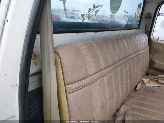 1983 Chevrolet C10 მანქანა იყიდება აუქციონზე, vin: 2GCCC14D7D1194110, აუქციონის ნომერი: 44977720