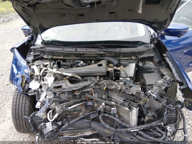 5N1AT2MTXJC718100 Nissan ROGUE SV