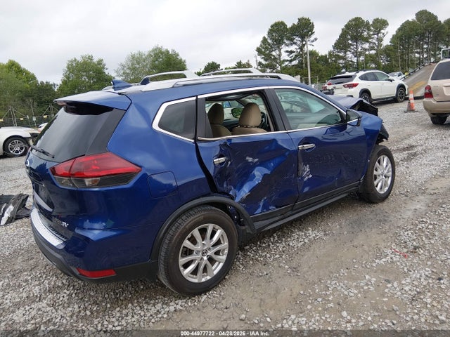 5N1AT2MTXJC718100 Nissan ROGUE SV
