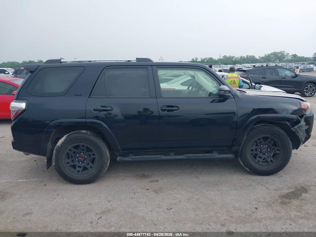 Aukcja sprzedaży 2022 Toyota 4runner Sr5, vin: JTEEU5JR3N5271578, numer aukcji: 44977743