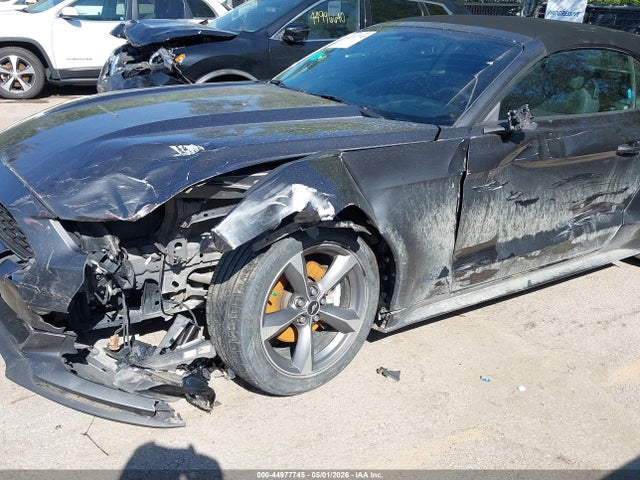 2015 Ford Mustang V6 მანქანა იყიდება აუქციონზე, vin: 1FATP8EM3F5338450, აუქციონის ნომერი: 44977745