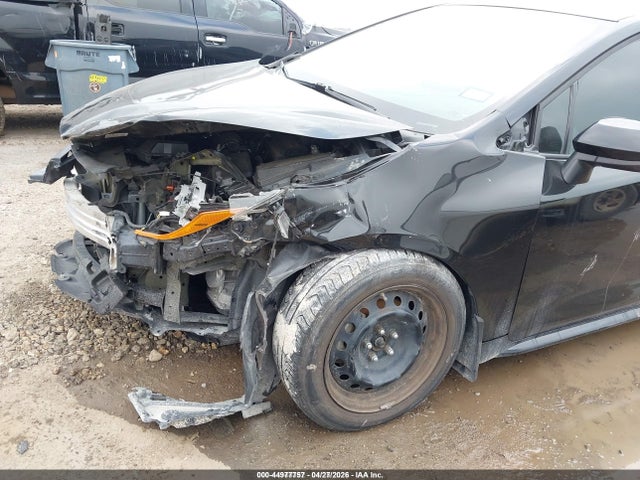 44977757 :رقم المزاد ، 5YFEPMAE3MP162588 vin ، 2021 Toyota Corolla Le مزاد بيع