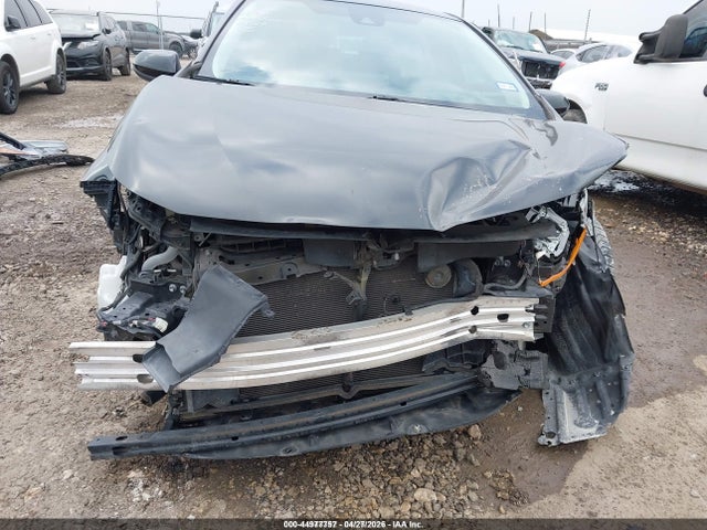 44977757 :رقم المزاد ، 5YFEPMAE3MP162588 vin ، 2021 Toyota Corolla Le مزاد بيع