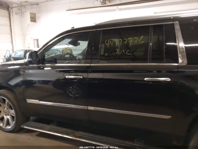 44977776 :رقم المزاد ، 1GYS4TKJ1FR633688 vin ، 2015 Cadillac Escalade Esv Premium مزاد بيع