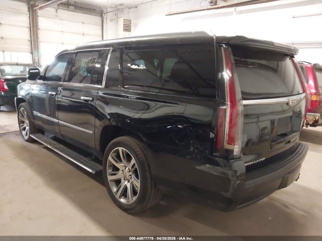 44977776 :رقم المزاد ، 1GYS4TKJ1FR633688 vin ، 2015 Cadillac Escalade Esv Premium مزاد بيع