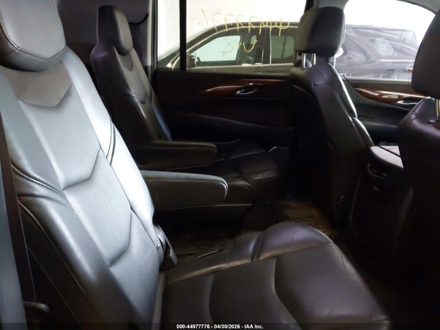 44977776 :رقم المزاد ، 1GYS4TKJ1FR633688 vin ، 2015 Cadillac Escalade Esv Premium مزاد بيع