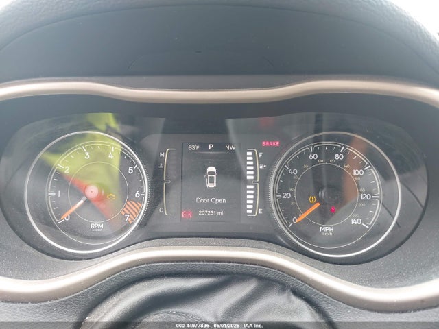 2015 Jeep Cherokee Latitude მანქანა იყიდება აუქციონზე, vin: 1C4PJMCB1FW652180, აუქციონის ნომერი: 44977836