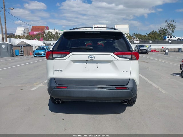 Toyota Rav4 Xle Premium 2021 2T3C1RFV2MW113385 Image 16