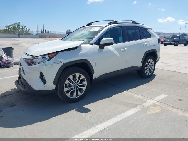 Toyota Rav4 Xle Premium 2021 2T3C1RFV2MW113385 Image 2