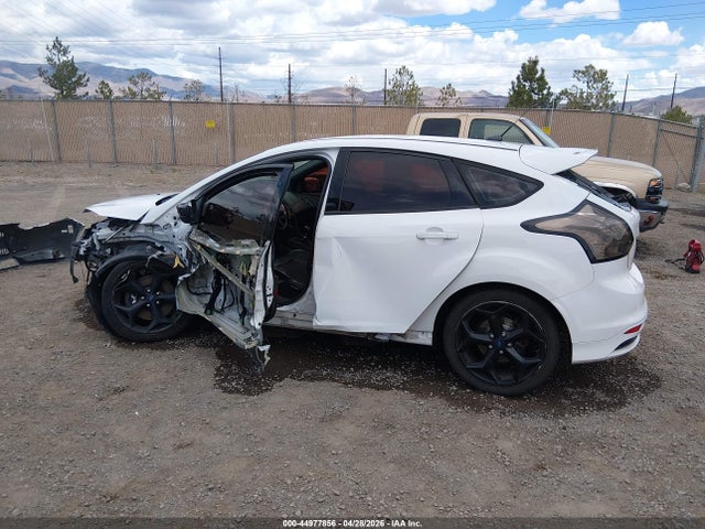 Ford FOCUS ST 2014 1FADP3L98EL141189 Image 15