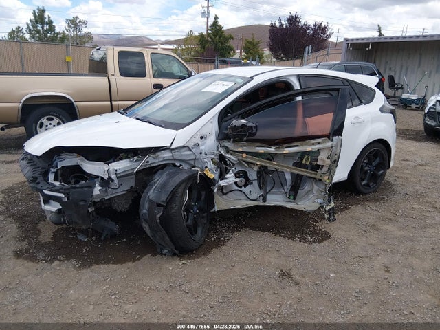 Ford FOCUS ST 2014 1FADP3L98EL141189 Image 2