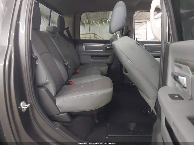 44977859 :رقم المزاد ، 3C6RR7LT9JG210418 vin ، 2018 Ram 1500 Big Horn  4x4 5'7 Box مزاد بيع