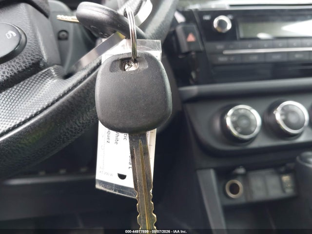 Продажа на аукционе авто 2015 Toyota Corolla L, vin: 2T1BURHE3FC459748, номер лота: 44977899