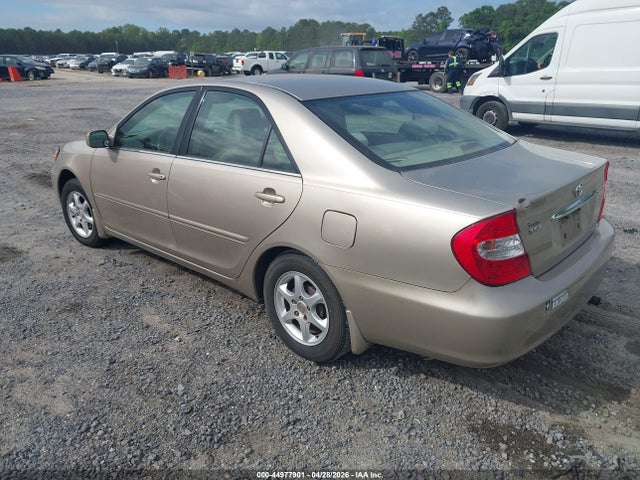 44977901 :رقم المزاد ، 4T1BE32K22U638400 vin ، 2002 Toyota Camry Le مزاد بيع