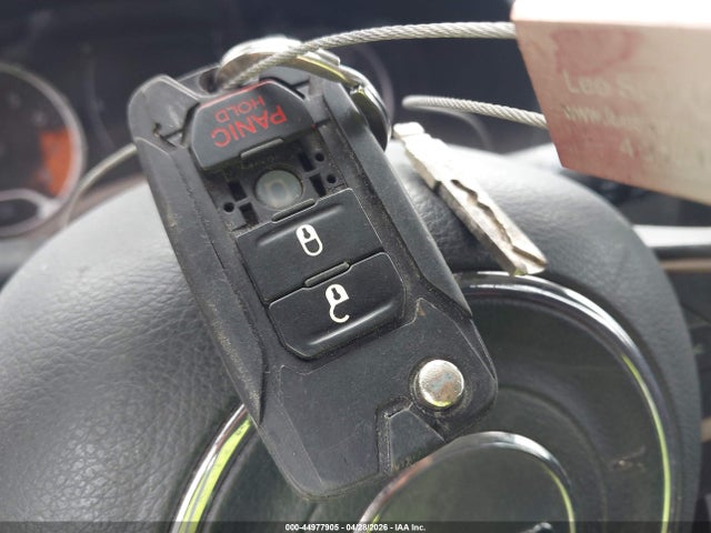 44977905 :رقم المزاد ، ZACCJAAT4FPC05509 vin ، 2015 Jeep Renegade Sport مزاد بيع