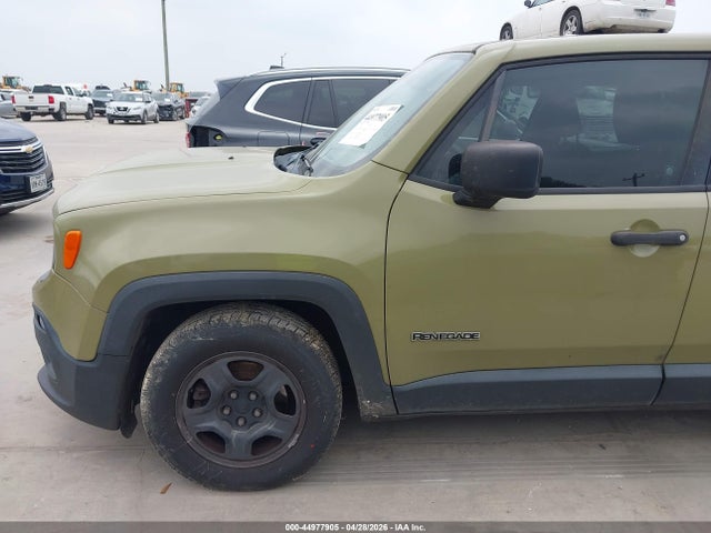 44977905 :رقم المزاد ، ZACCJAAT4FPC05509 vin ، 2015 Jeep Renegade Sport مزاد بيع