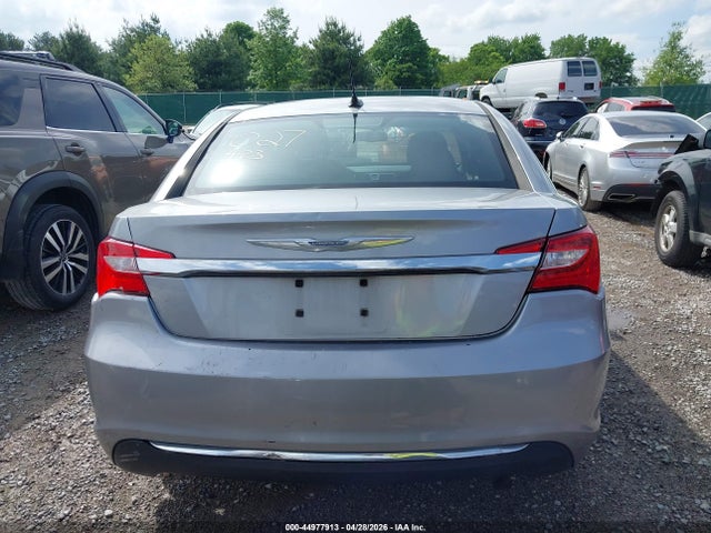44977913 :رقم المزاد ، 1C3CCBBB5DN601027 vin ، 2013 Chrysler 200 Touring مزاد بيع