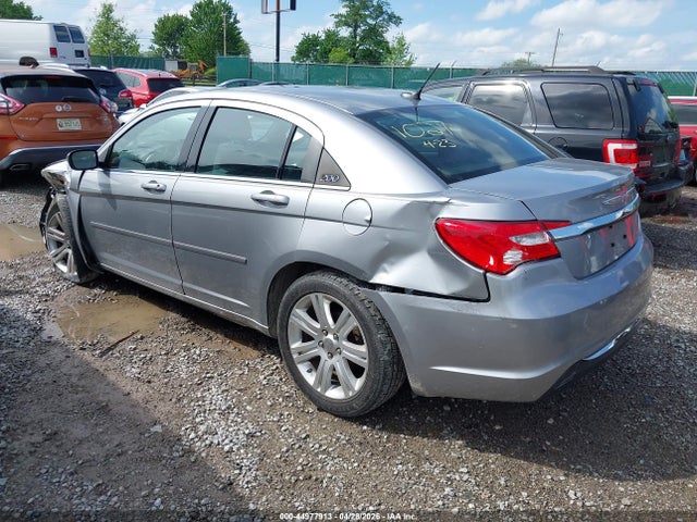 44977913 :رقم المزاد ، 1C3CCBBB5DN601027 vin ، 2013 Chrysler 200 Touring مزاد بيع