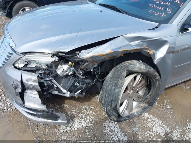 44977913 :رقم المزاد ، 1C3CCBBB5DN601027 vin ، 2013 Chrysler 200 Touring مزاد بيع