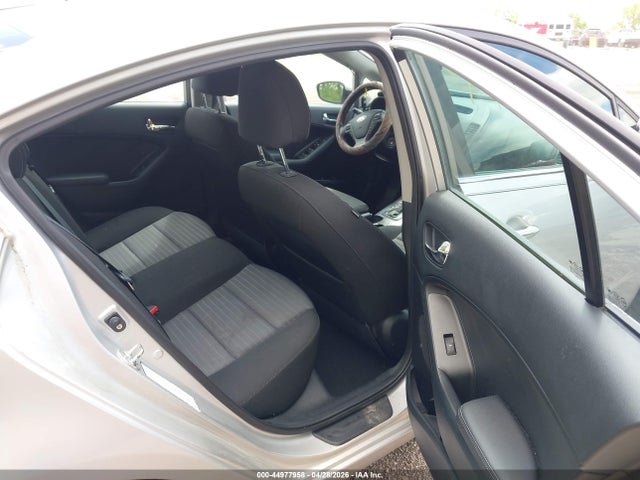 Продажа на аукционе авто 2015 Kia Forte Ex, vin: KNAFX4A85F5330260, номер лота: 44977958