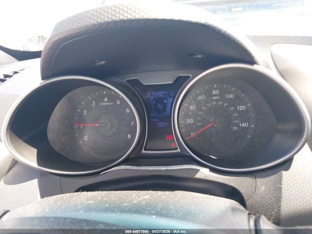 KMHTC6AD1HU320601 Hyundai Veloster Value Edition