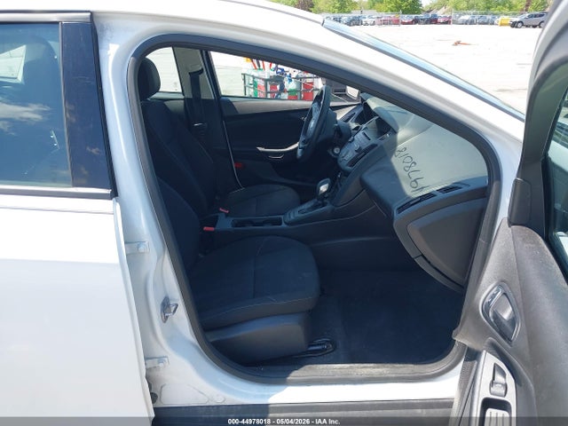 Продажа на аукционе авто 2016 Ford Focus S, vin: 1FADP3E20GL285290, номер лота: 44978018
