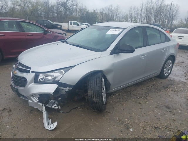 1G1PA5SH7F7243860 Chevrolet Cruze Ls Auto