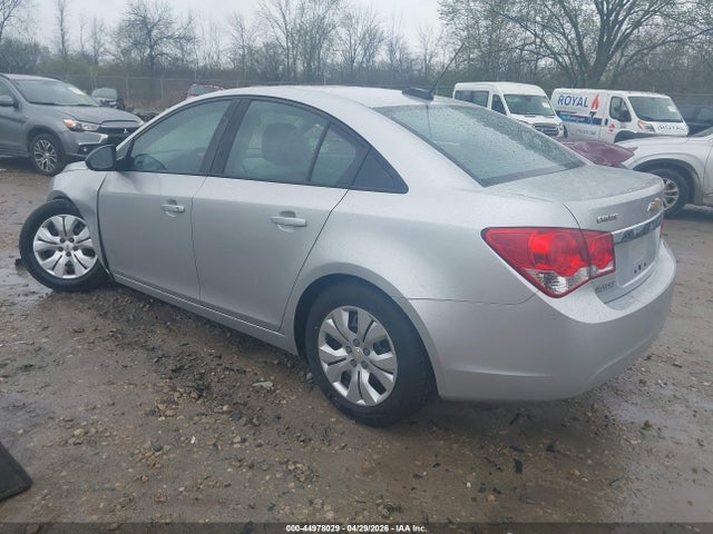 1G1PA5SH7F7243860 Chevrolet Cruze Ls Auto