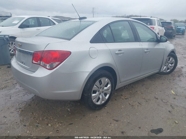 1G1PA5SH7F7243860 Chevrolet Cruze Ls Auto