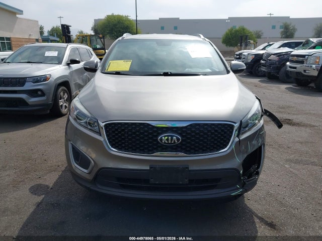 5XYPG4A38HG279827 KIA Sorento 2.4l Lx