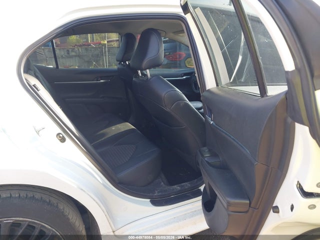 44978084 :رقم المزاد ، 4T1T11AK8MU484784 vin ، 2021 Toyota Camry Se Nightshade Edition مزاد بيع