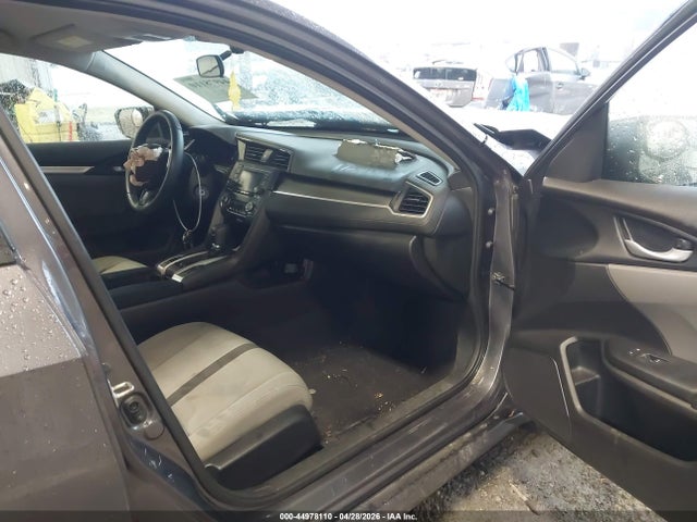 Продажа на аукционе авто 2017 Honda Civic Lx, vin: 19XFC2F55HE019694, номер лота: 44978110