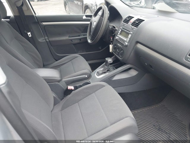 2009 Volkswagen Rabbit S მანქანა იყიდება აუქციონზე, vin: WVWDB71K99W120474, აუქციონის ნომერი: 44978134
