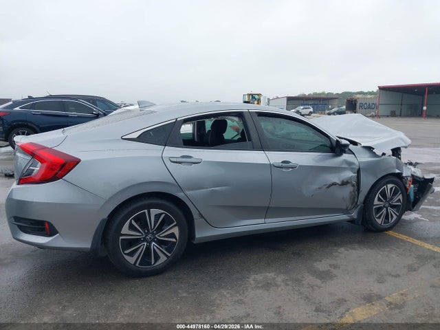 Продажа на аукционе авто 2016 Honda Civic Ex-t, vin: 19XFC1F33GE017840, номер лота: 44978160