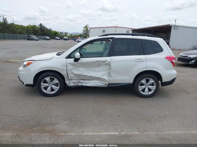 Subaru Forester 2.5i Premium 2015 JF2SJADCXFH449410 Image 14