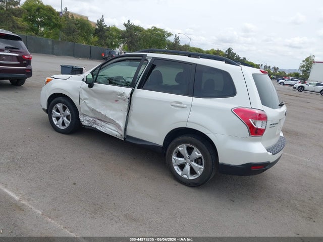 Subaru Forester 2.5i Premium 2015 JF2SJADCXFH449410 Image 3
