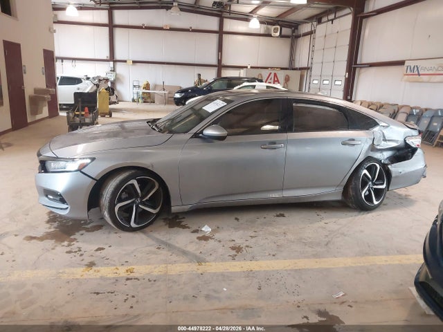 44978222 :رقم المزاد ، 1HGCV1F3XJA233273 vin ، 2018 Honda Accord Sport مزاد بيع