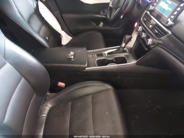 44978222 :رقم المزاد ، 1HGCV1F3XJA233273 vin ، 2018 Honda Accord Sport مزاد بيع