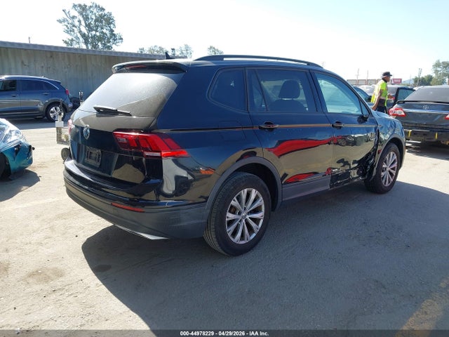 Продажа на аукционе авто 2020 Volkswagen Tiguan 2.0t S, vin: 3VV1B7AX9LM138335, номер лота: 44978229