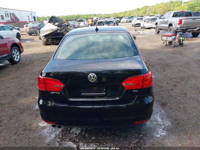2014 Volkswagen Jetta 2.0l Tdi მანქანა იყიდება აუქციონზე, vin: 3VWLL7AJ7EM357598, აუქციონის ნომერი: 44978233