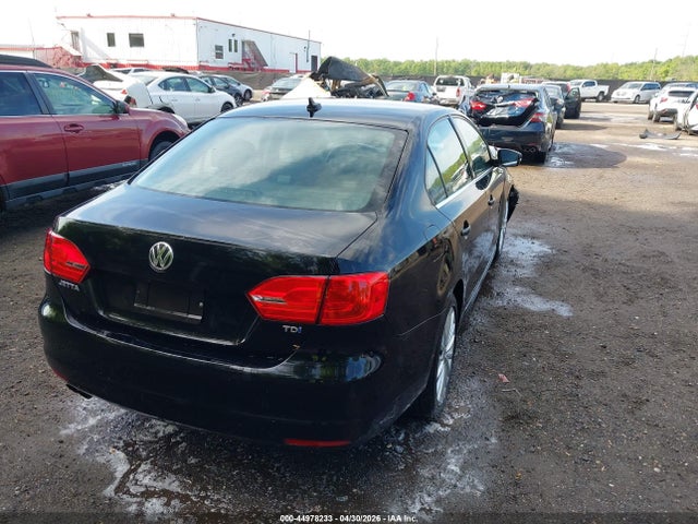 2014 Volkswagen Jetta 2.0l Tdi მანქანა იყიდება აუქციონზე, vin: 3VWLL7AJ7EM357598, აუქციონის ნომერი: 44978233
