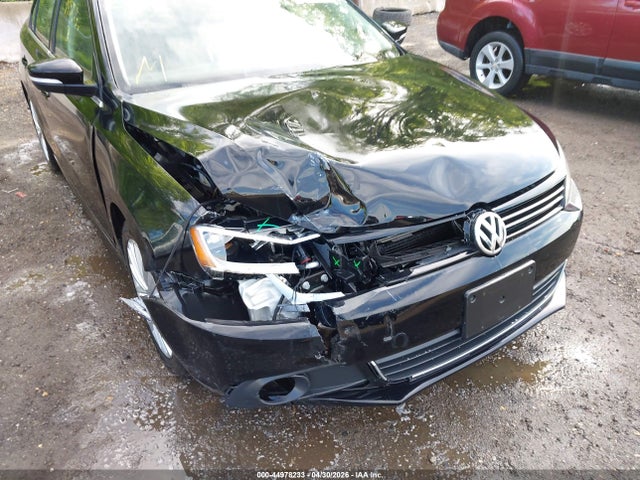 2014 Volkswagen Jetta 2.0l Tdi მანქანა იყიდება აუქციონზე, vin: 3VWLL7AJ7EM357598, აუქციონის ნომერი: 44978233