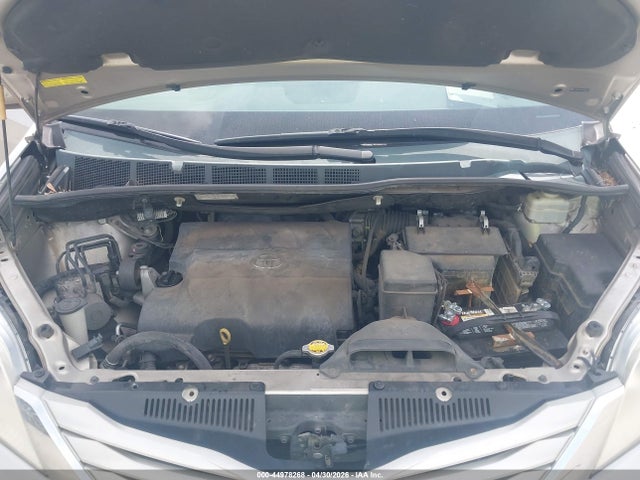 5TDKK3DCXFS603343 Toyota Sienna Le 8 Passenger