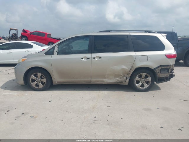 5TDKK3DCXFS603343 Toyota Sienna Le 8 Passenger
