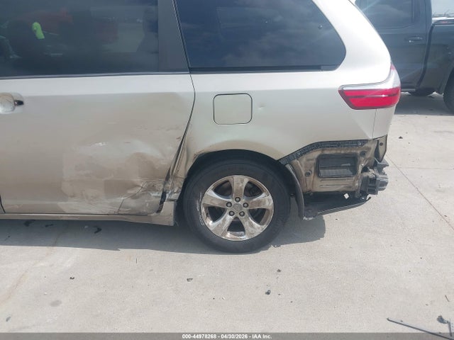 5TDKK3DCXFS603343 Toyota Sienna Le 8 Passenger