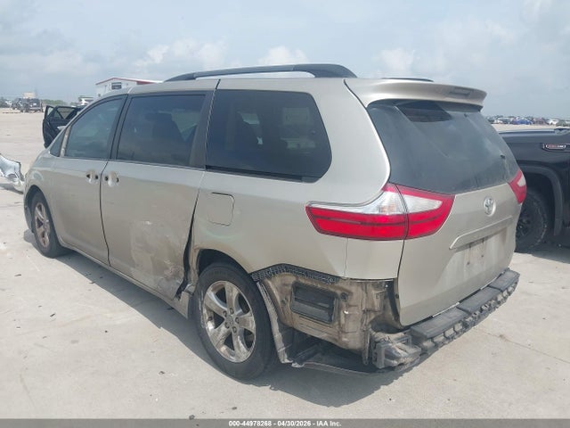 5TDKK3DCXFS603343 Toyota Sienna Le 8 Passenger