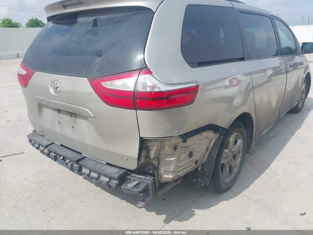 5TDKK3DCXFS603343 Toyota Sienna Le 8 Passenger